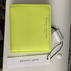 MARC JACOBS LIME WALLET